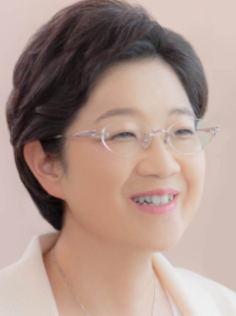 Nahoko Uehashi